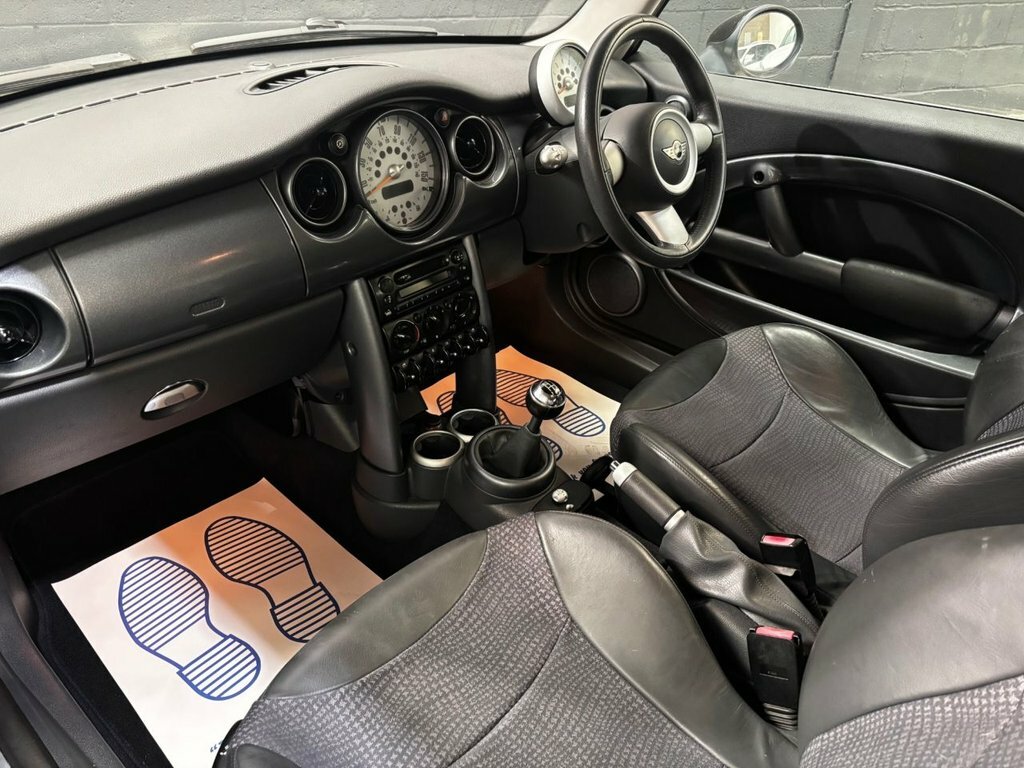 Mini Hatch Cooper 3D-1 Owner From Red #14