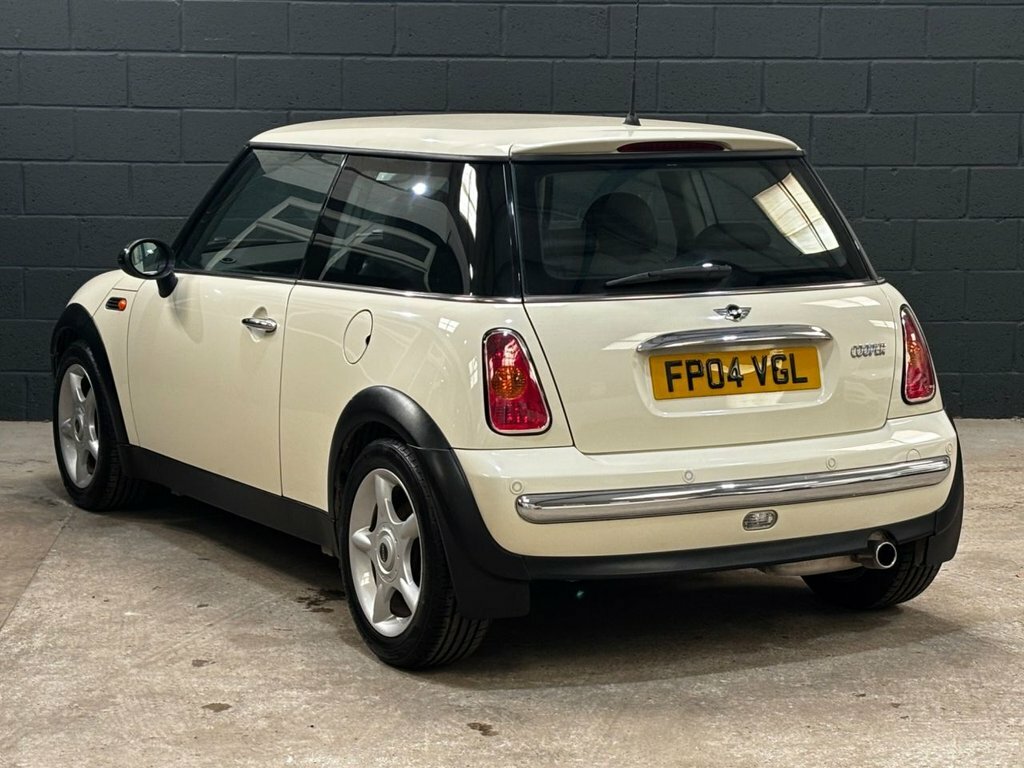 Mini Hatch Cooper 3D-1 Owner From Red #8