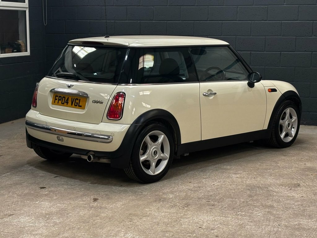 Mini Hatch Cooper 3D-1 Owner From Red #11