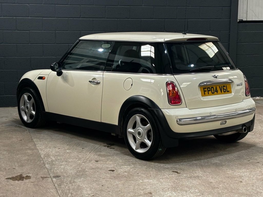 Mini Hatch Cooper 3D-1 Owner From Red #7