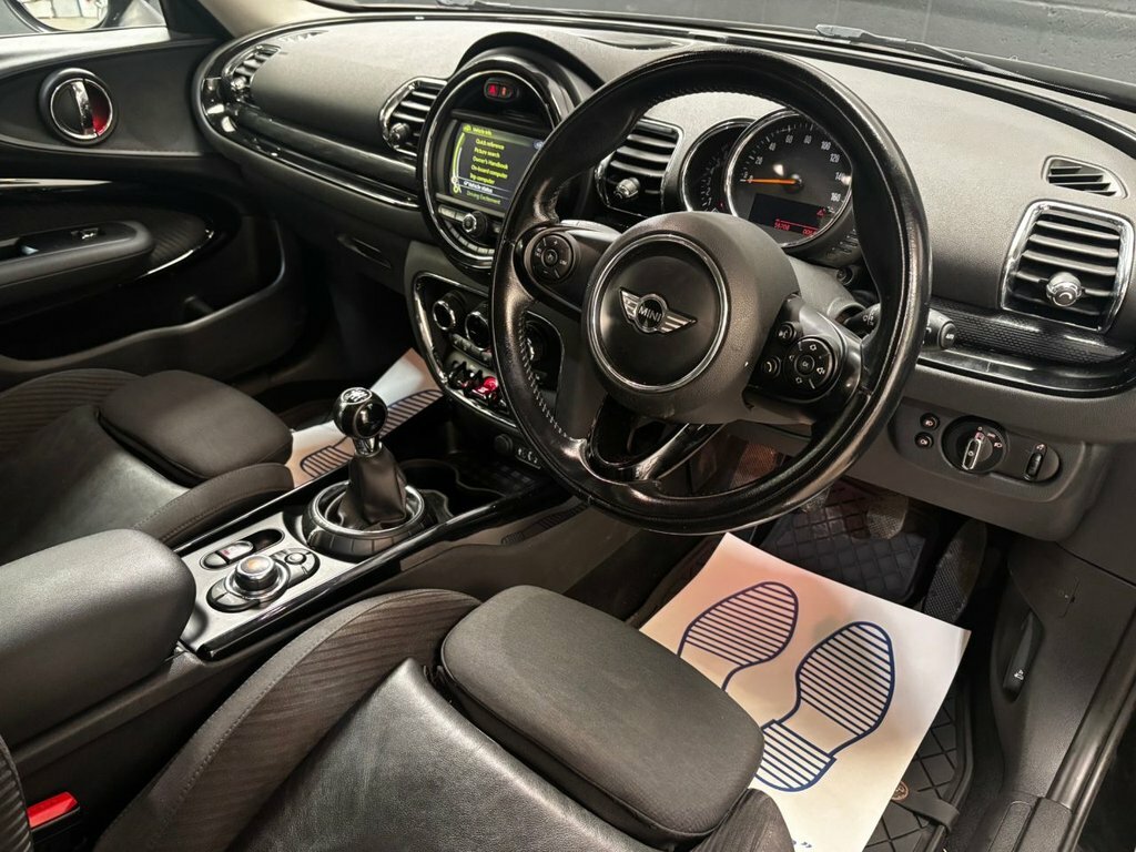 Mini Clubman 1.5L Cooper Black #2