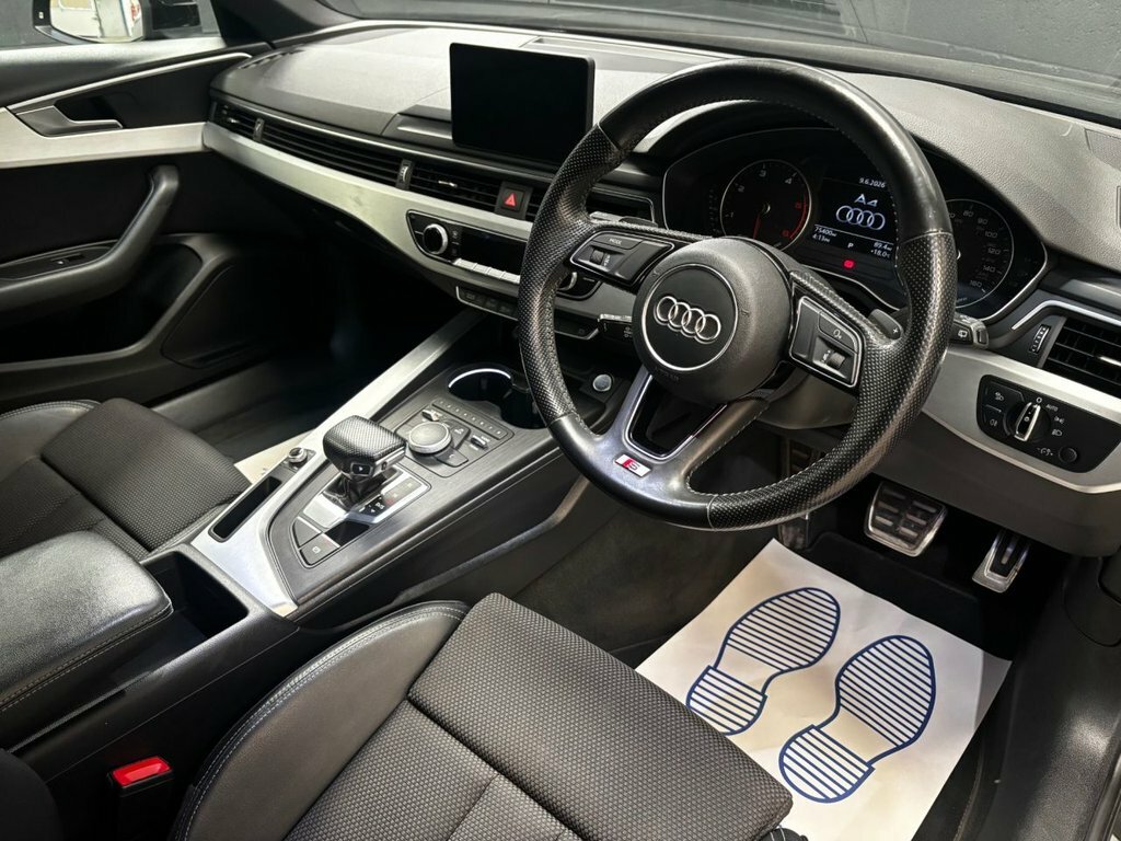 Audi A4 Avant 2L S Line Black #2