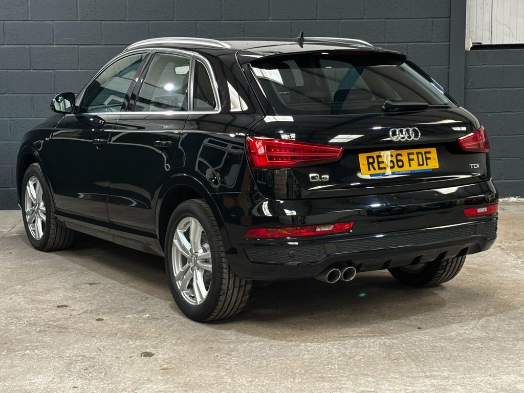 Audi Q3 2L S Line Black #6