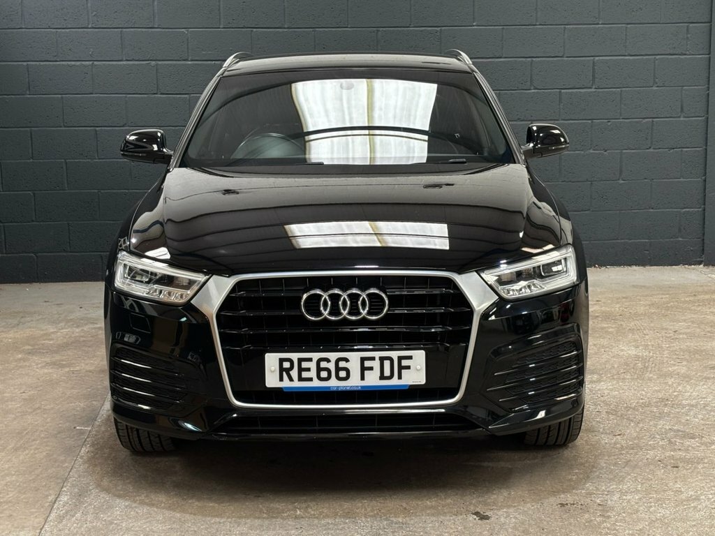 Audi Q3 2L S Line Black #3