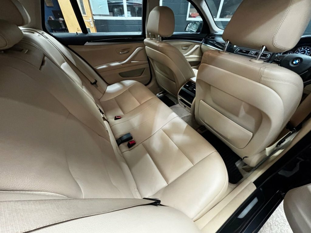 BMW 5 Series 520D M Sport Black #21