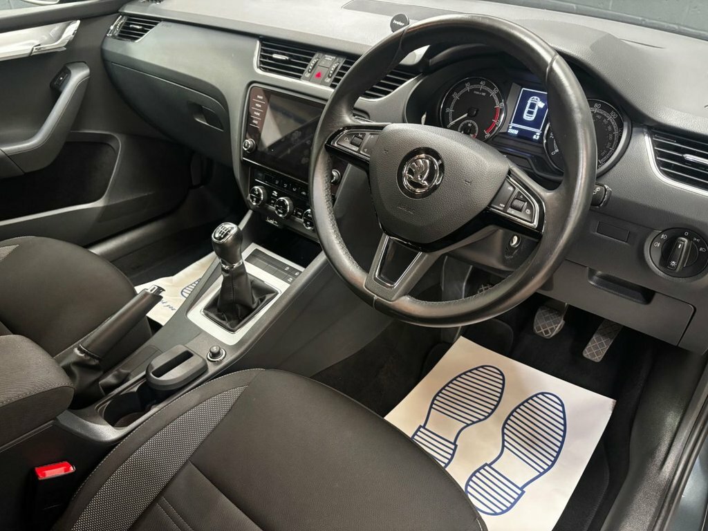Skoda Octavia 1.5L Se Grey #2