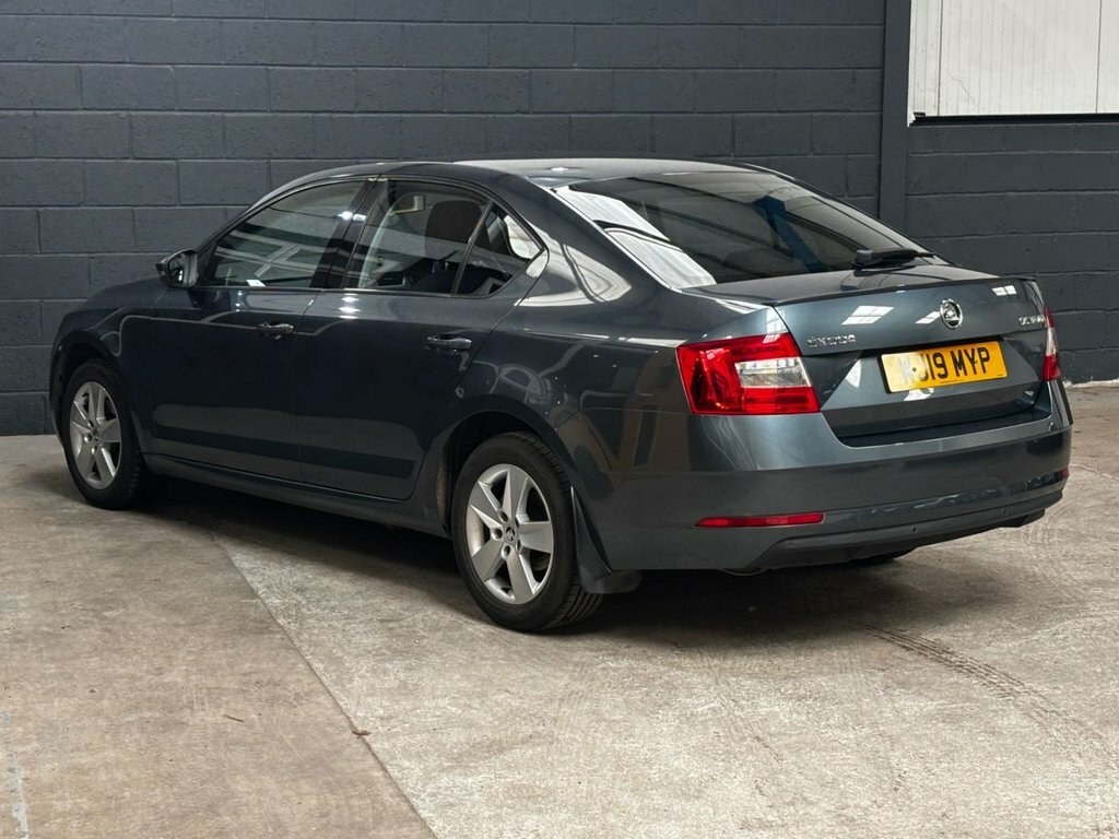 Skoda Octavia 1.5L Se Grey #5