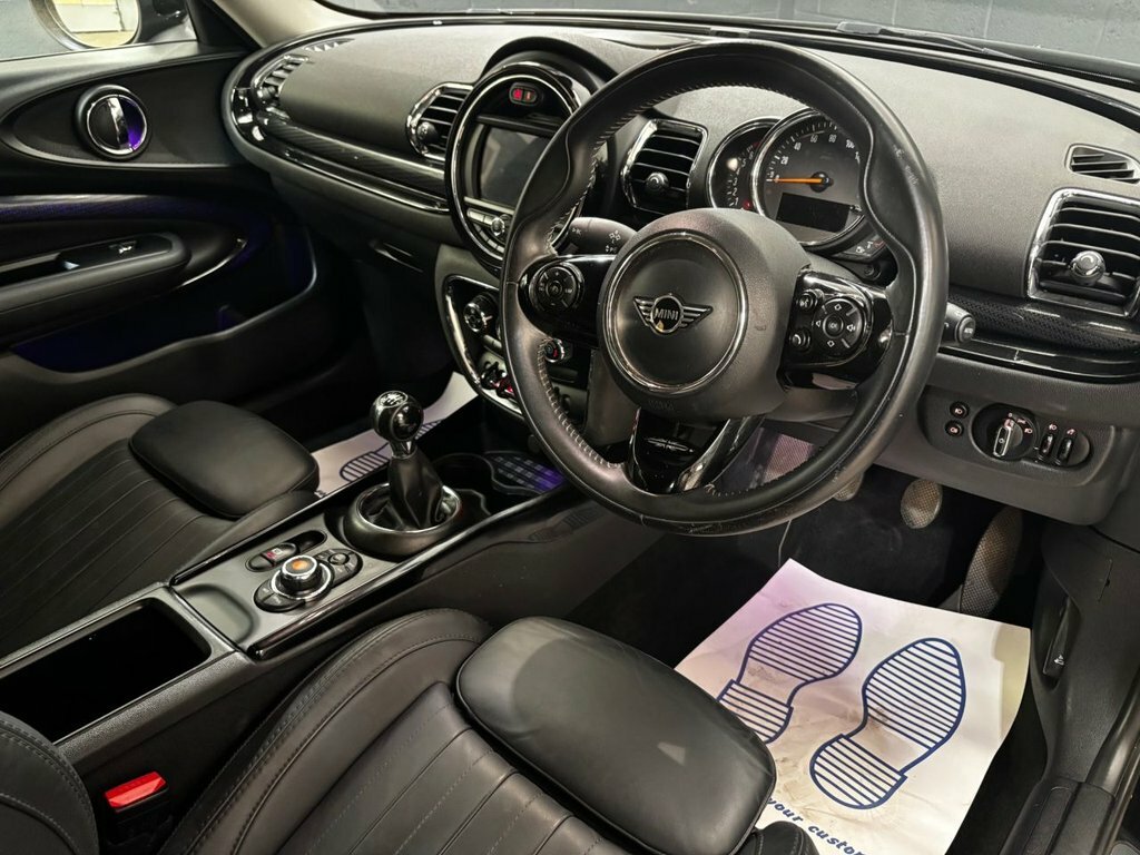 Mini Clubman 1.5L Cooper Exclusive Black #2