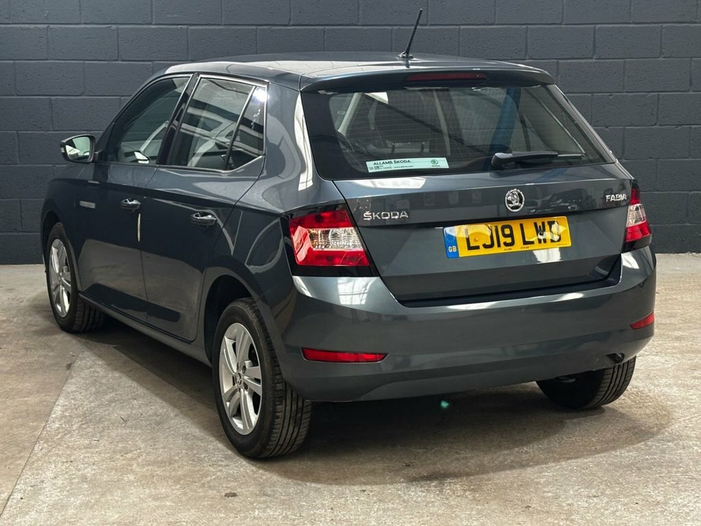 Skoda Fabia Colour Edition 1.0 Tsi 95 Ps 5G Man White #8