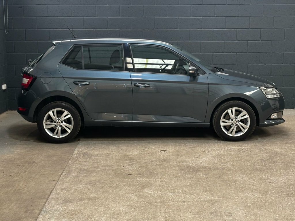 Skoda Fabia Colour Edition 1.0 Tsi 95 Ps 5G Man White #11
