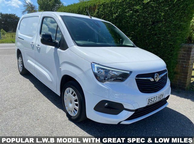 Vauxhall Combo 2300 Cargo Pro L2 H1 Lwb 1.5 Td 100Ps White