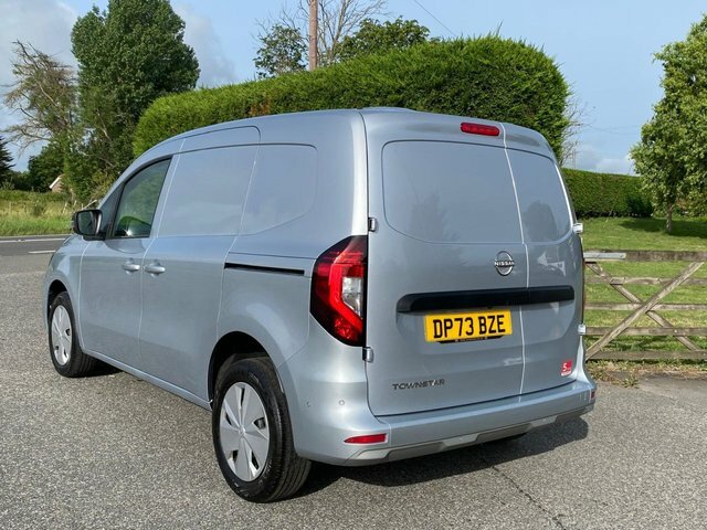 Nissan TOWNSTAR Tekna L1 1.3 130 Bhp Grey #6