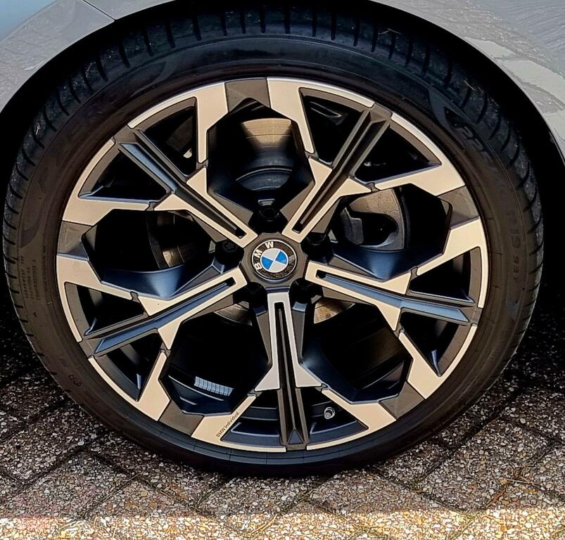 BMW 2 Series 220 M Sport Step #26