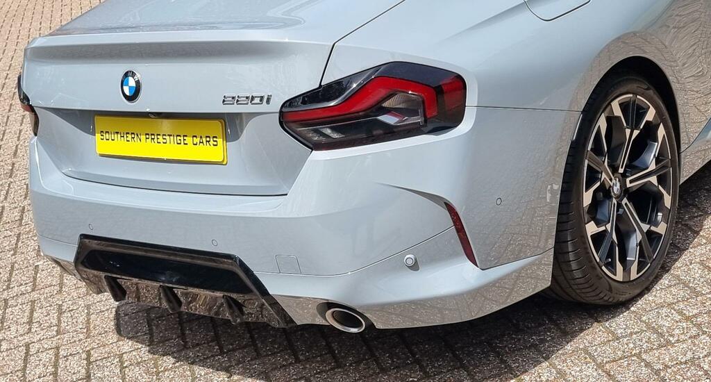 BMW 2 Series 220 M Sport Step #19