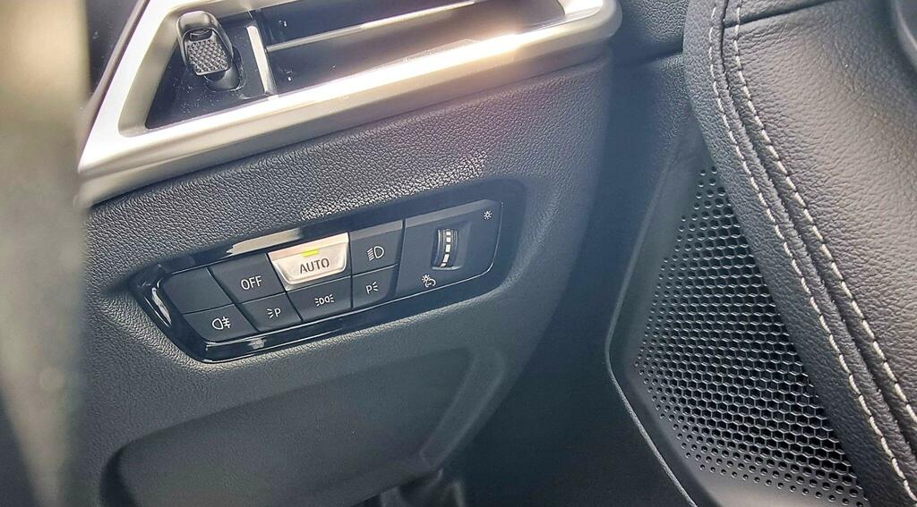 BMW 2 Series 220 M Sport Step #40