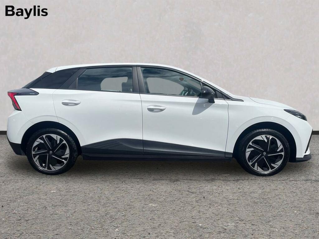 MG MG4 150Kw Se Ev Long Range 64Kwh YP23XLL White #4