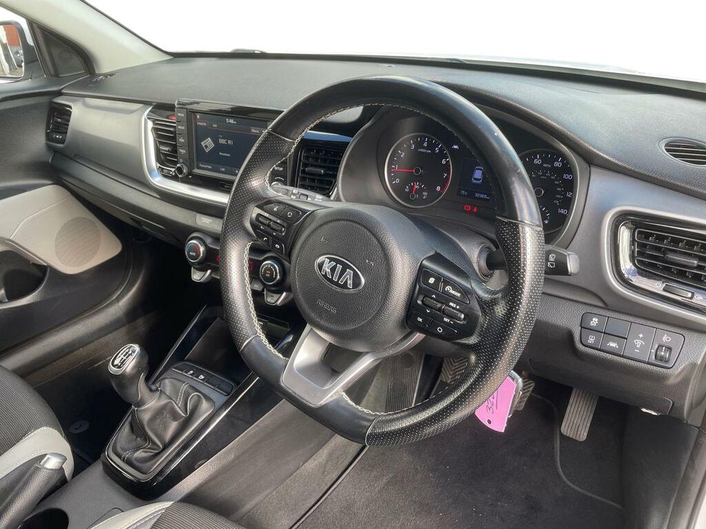 Kia Stonic 1.0T Gdi 3 LF69XKA White #3