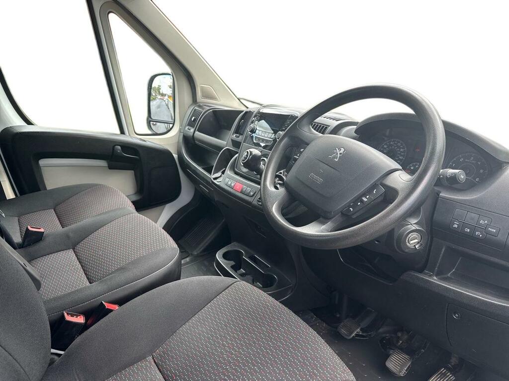 Peugeot Boxer 335 L2 2.2 Bluehdi 165Ps VU20XKG White #3