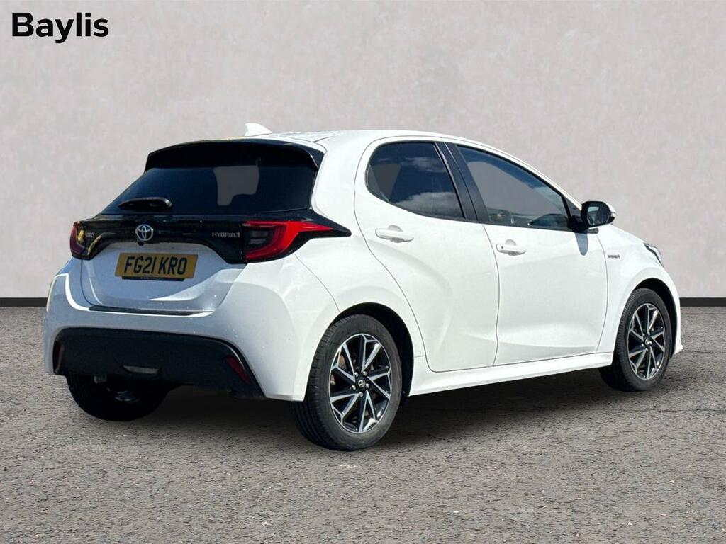 Toyota Yaris 1.5 Hybrid Design Cvt FG21KRO White #2