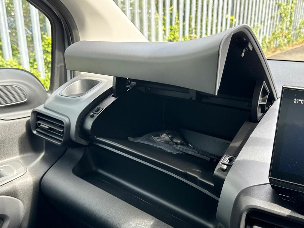 Vauxhall Combo-e Life Mpv Grey #34