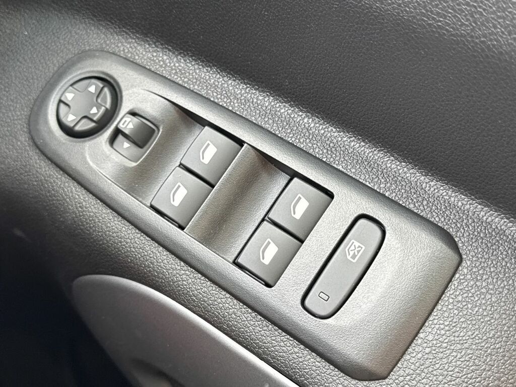 Vauxhall Combo-e Life Mpv Grey #16