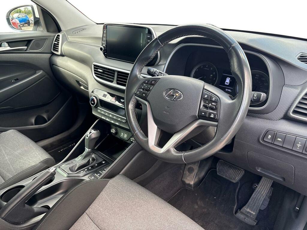 Hyundai Tucson 1.6 Tgdi 177 Se Nav 2Wd Dct CE19VHZ White #3
