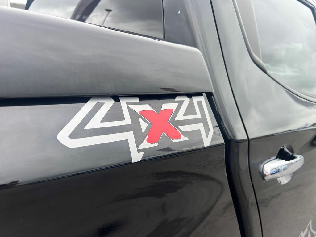 Mitsubishi L200 Di-d Dc Barbarian Red #31