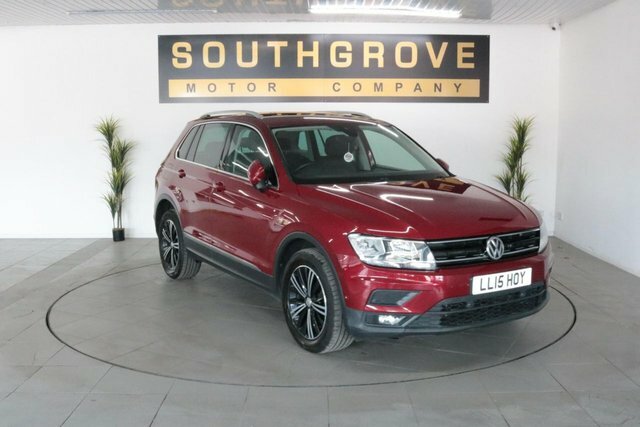 Volkswagen Tiguan 2.0 Tdi Se Navigation Suv Dsg 4Motion E Red