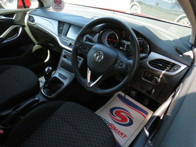 Vauxhall Astra 1.4I Energy Hatchback Euro 6 10 SV16XGT Red #5