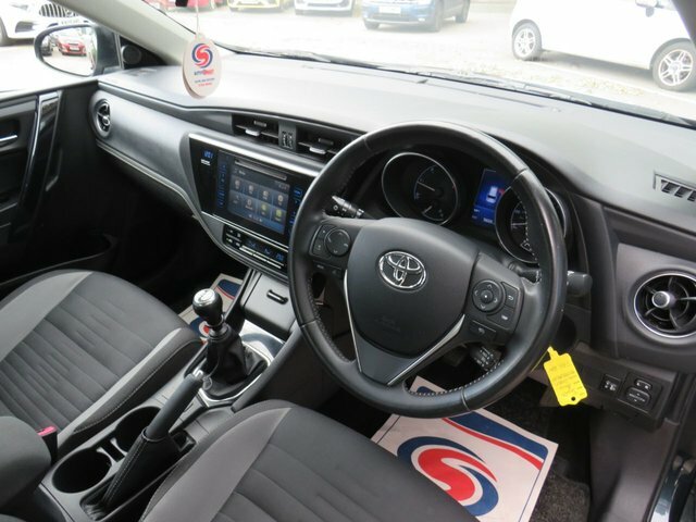 Toyota Auris 1.6 D-4d Business Edition Touring Sports Diese Grey #5