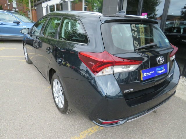 Toyota Auris Excel Silver #23