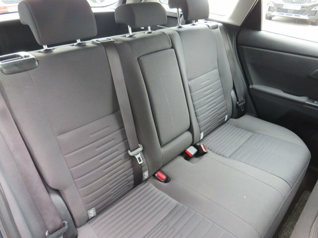 Toyota Auris Excel Silver #18