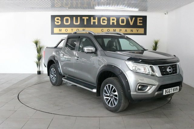 Nissan Navara 2.3 Dci Tekna Pickup Double Cab 4W Grey