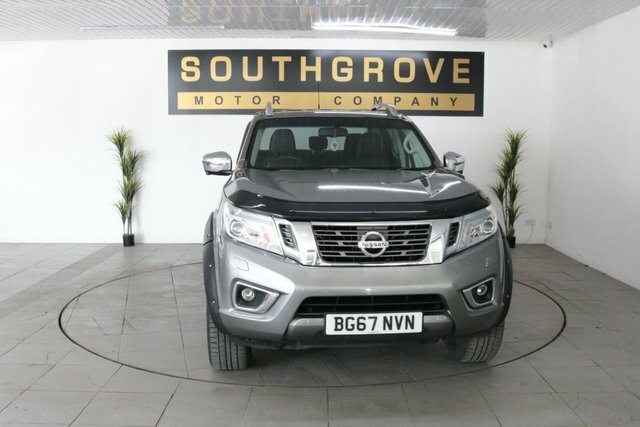 Nissan Navara 2.3 Dci Tekna Pickup Double Cab 4W Grey #2