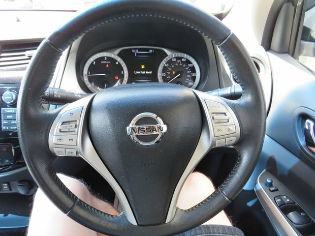 Nissan Navara 120D Se Step Dynamic Silver #9