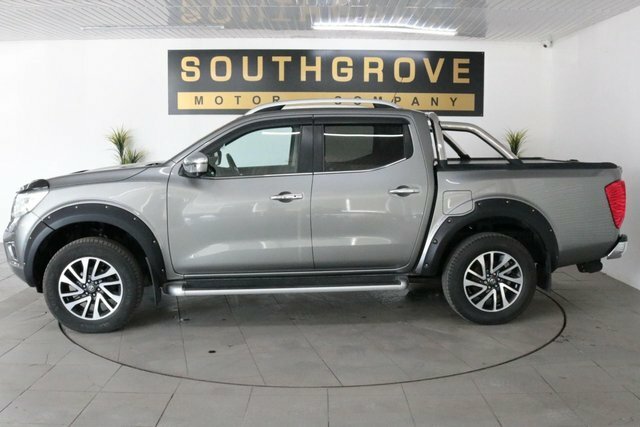 Nissan Navara 2.3 Dci Tekna Pickup Double Cab 4W Grey #4