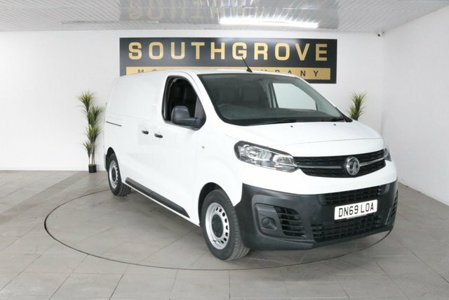 Vauxhall Vivaro 1.5 Turbo D 2700 Edition Panel Van Manu White