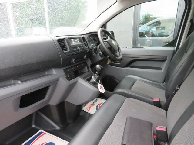 Vauxhall Vivaro 1.5 L1h1 2900 Dynamic Black #19