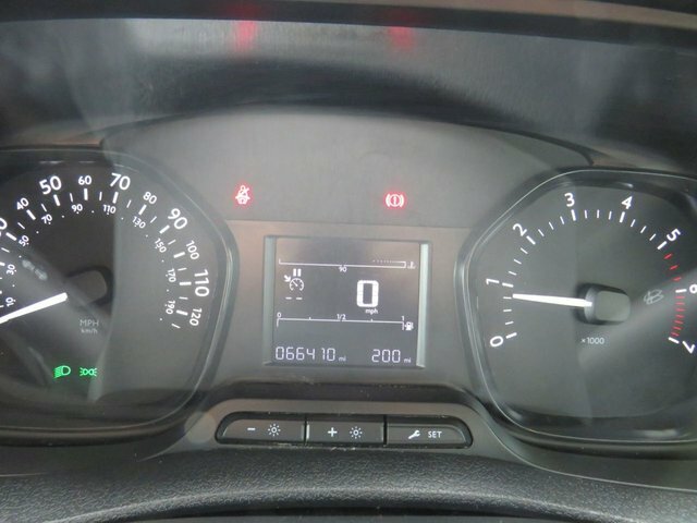 Vauxhall Vivaro 1.5 L1h1 2900 Dynamic Black #10