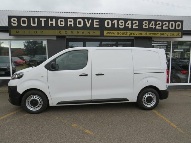 Vauxhall Vivaro 1.5 L1h1 2900 Dynamic Black #18