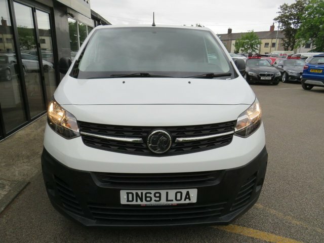 Vauxhall Vivaro 1.5 L1h1 2900 Dynamic Black #16