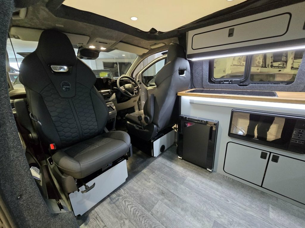 Volkswagen Campervan 2L Commerce Pro Grey #6