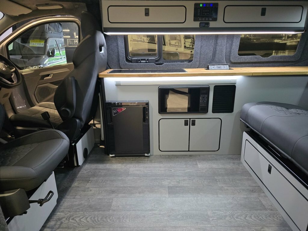 Volkswagen Campervan Diesel White #10