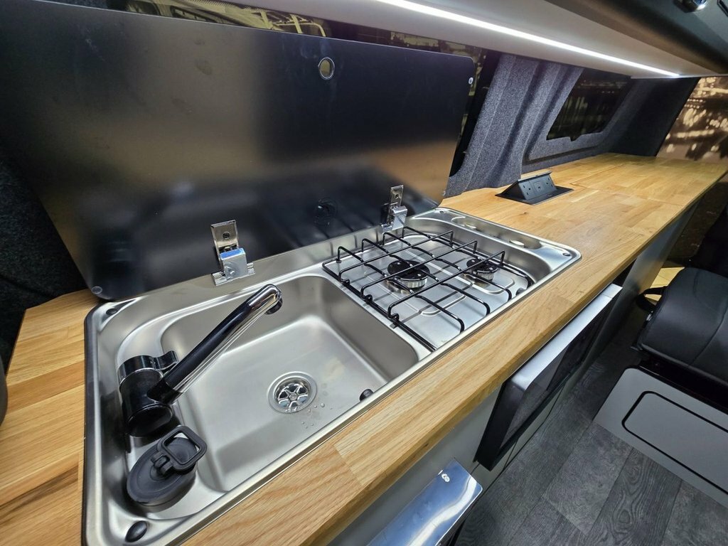 Volkswagen Campervan Diesel White #14