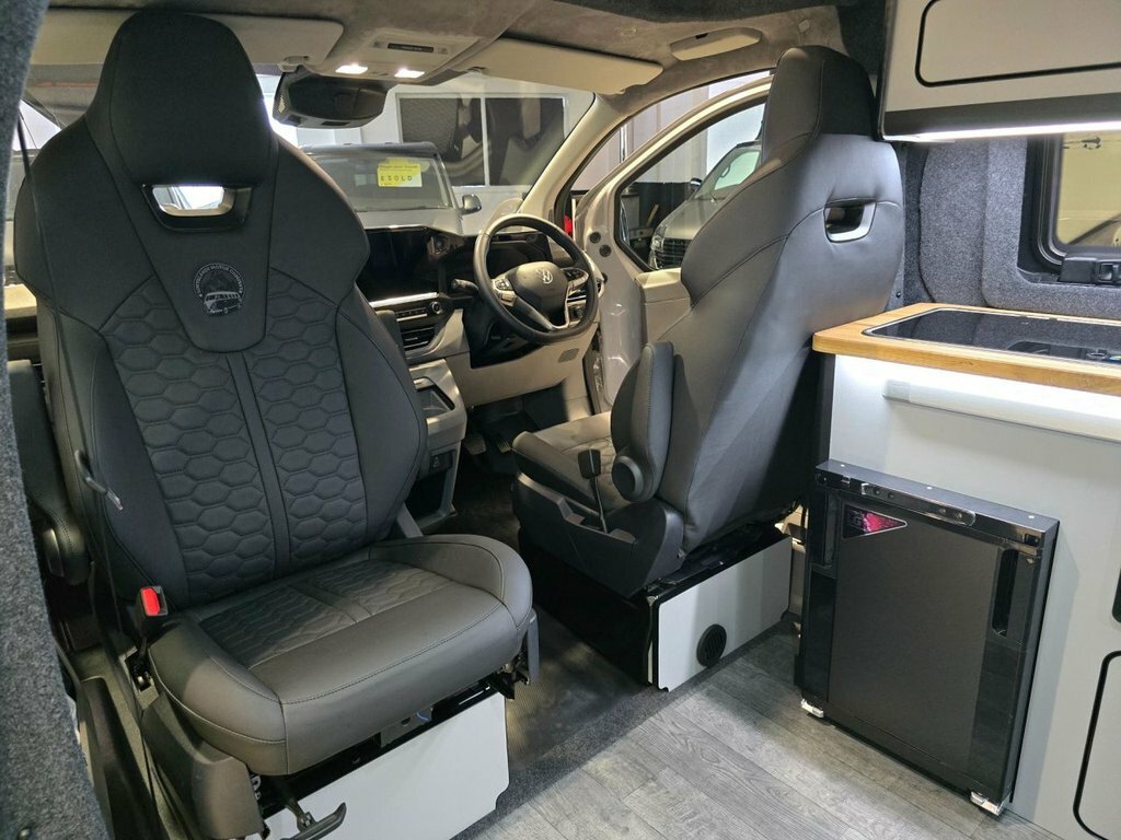 Volkswagen Campervan Diesel White #8