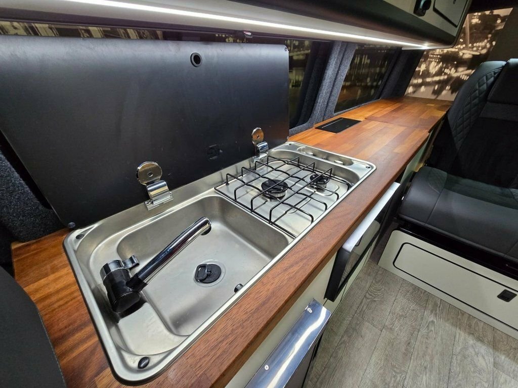 Volkswagen Campervan 2L Highline Grey #4