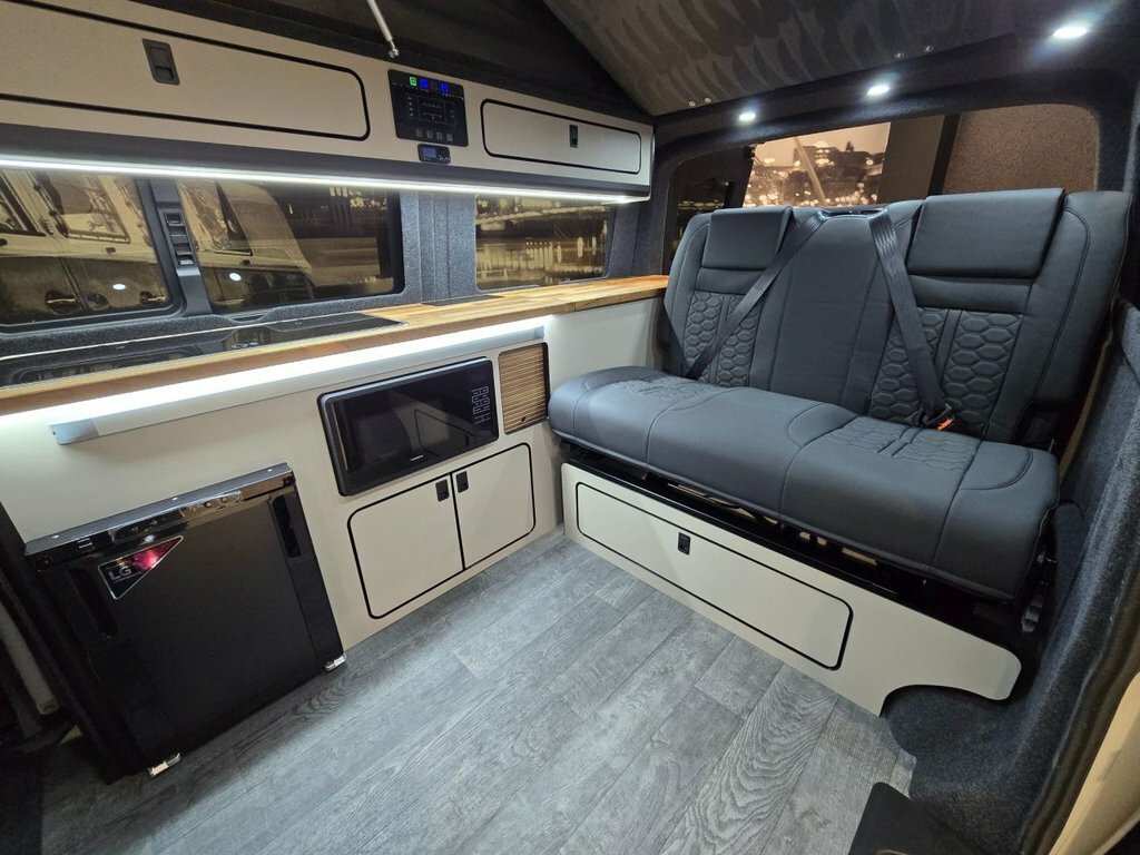 Volkswagen Campervan 2L Highline Grey #2