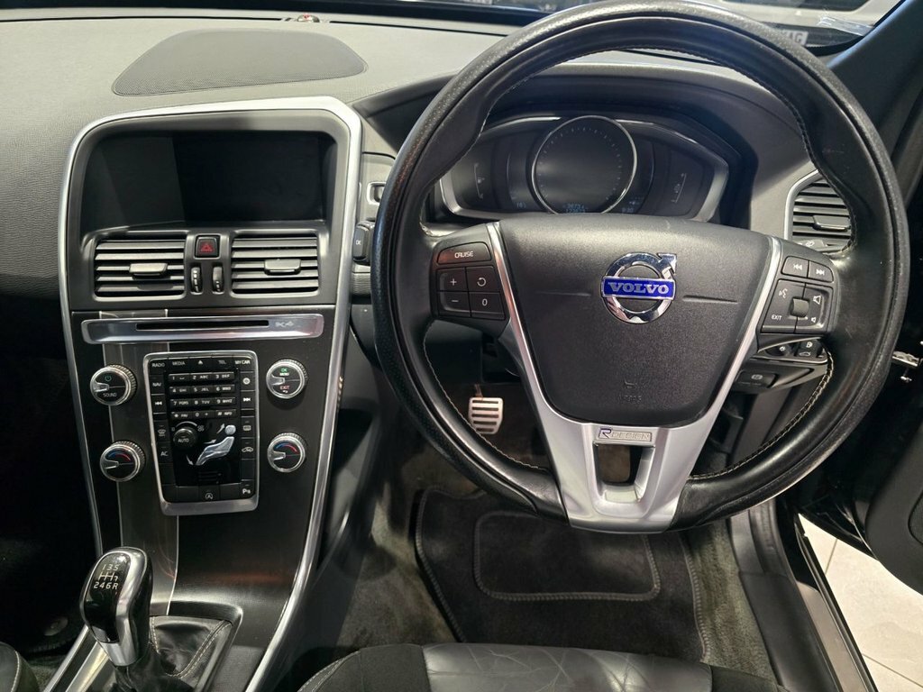 Volvo XC60 Suv Black #4