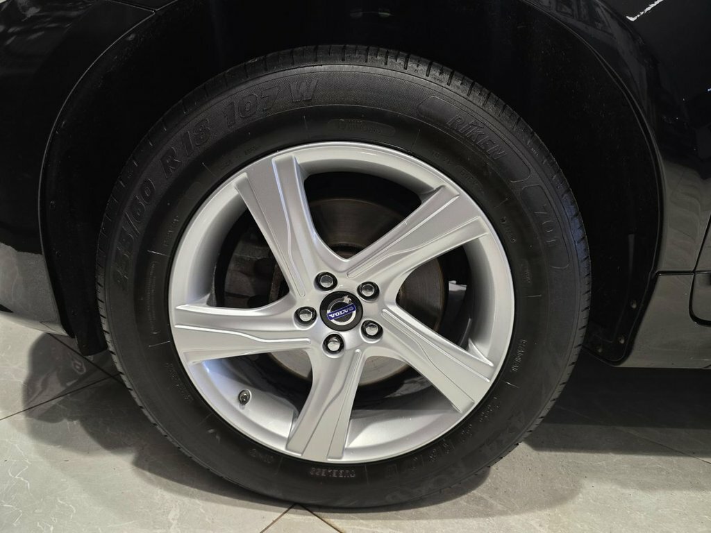 Volvo XC60 Silver #30
