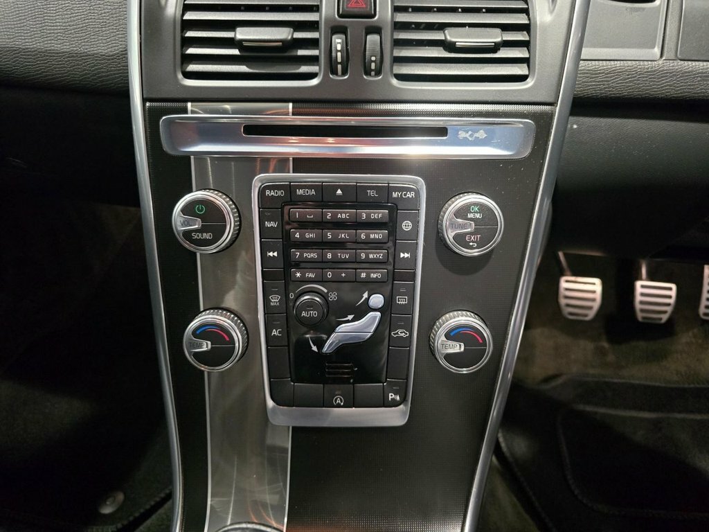 Volvo XC60 Silver #22